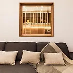 木屋 Charm - Private Mountain Retreat With Sauna, Jacuzzi & Kids Playroom