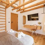 Charm - Private Mountain Retreat With Sauna, Jacuzzi & Kids Playroom * 班斯科
