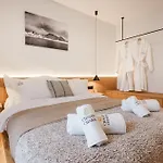 Charm - Private Mountain Retreat With Sauna, Jacuzzi & Kids Playroom Dağ evi
