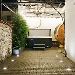 Шале Charm - Private Mountain Retreat With Sauna, Jacuzzi & Kids Playroom