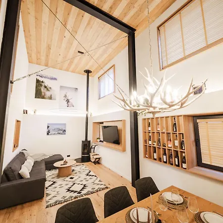 Шале Charm - Private Mountain Retreat With Sauna, Jacuzzi & Kids Playroom Бансько
