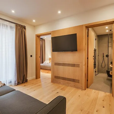 Charm - Private Mountain Retreat With Sauna, Jacuzzi & Kids Playroom * Бансько