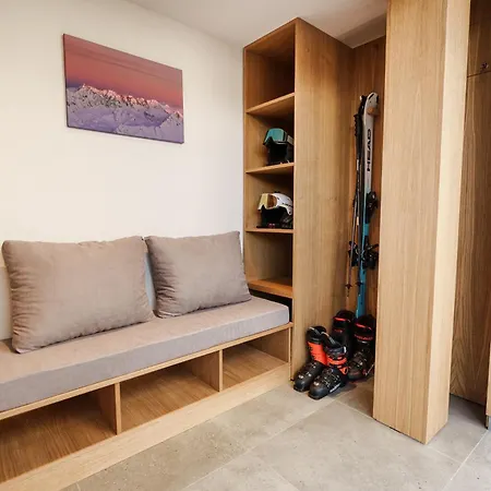 Charm - Private Mountain Retreat With Sauna, Jacuzzi & Kids Playroom Шале Бансько