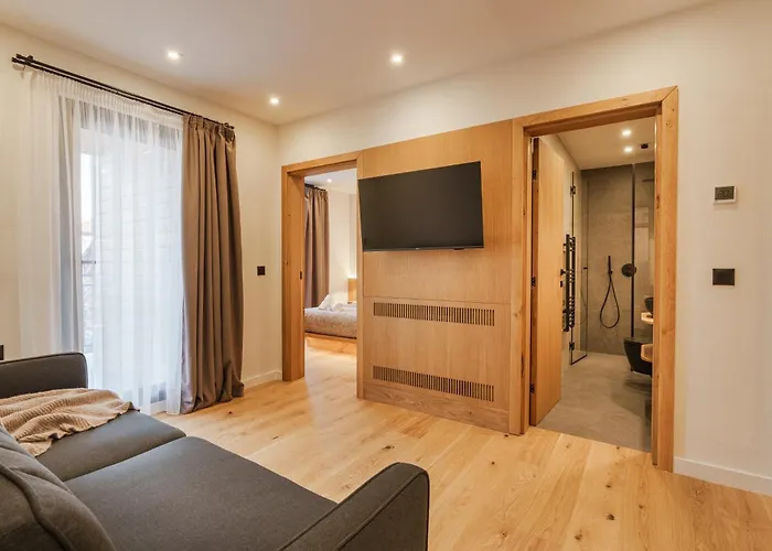 Charm - Private Mountain Retreat With Sauna, Jacuzzi & Kids Playroom * Bansko